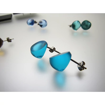SWIMMINPOOL BLUE SPOTLIGHT EARRING