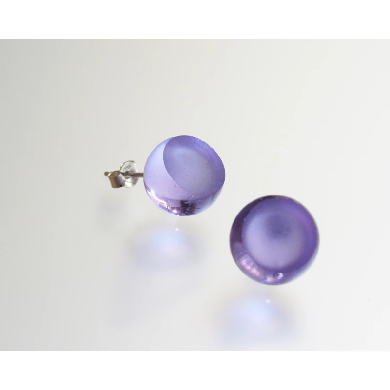 LAVENDER SPOTLIGHT EARRING