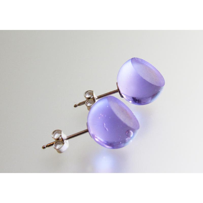 LAVENDER SPOTLIGHT EARRING