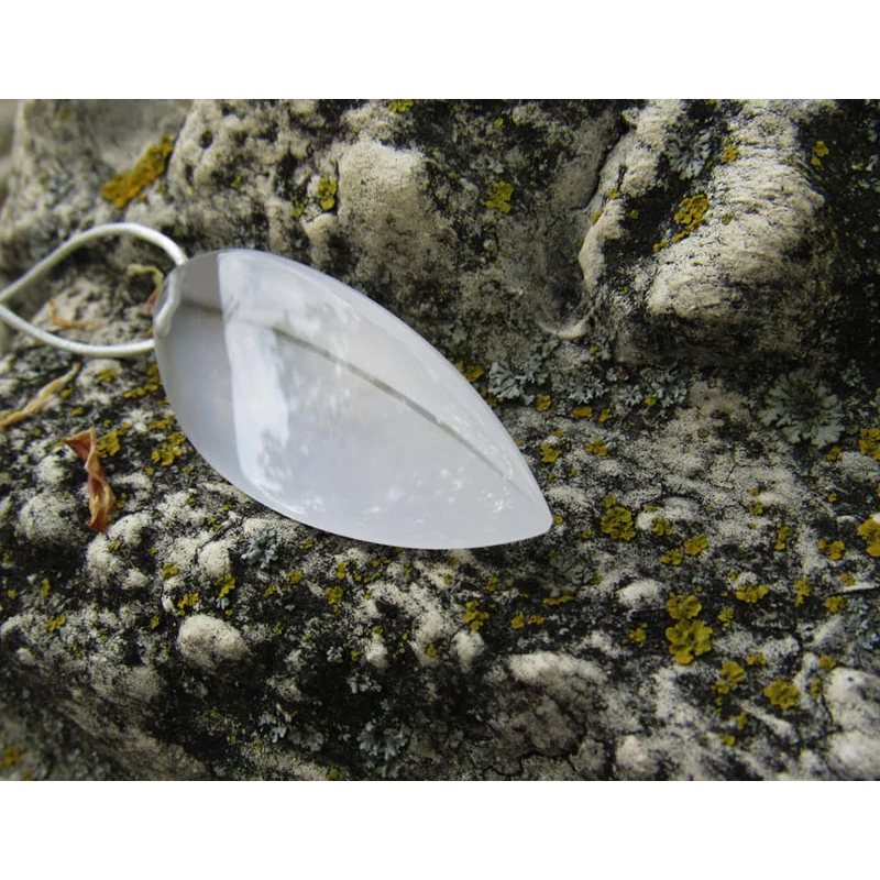 STREAM NECKLACE