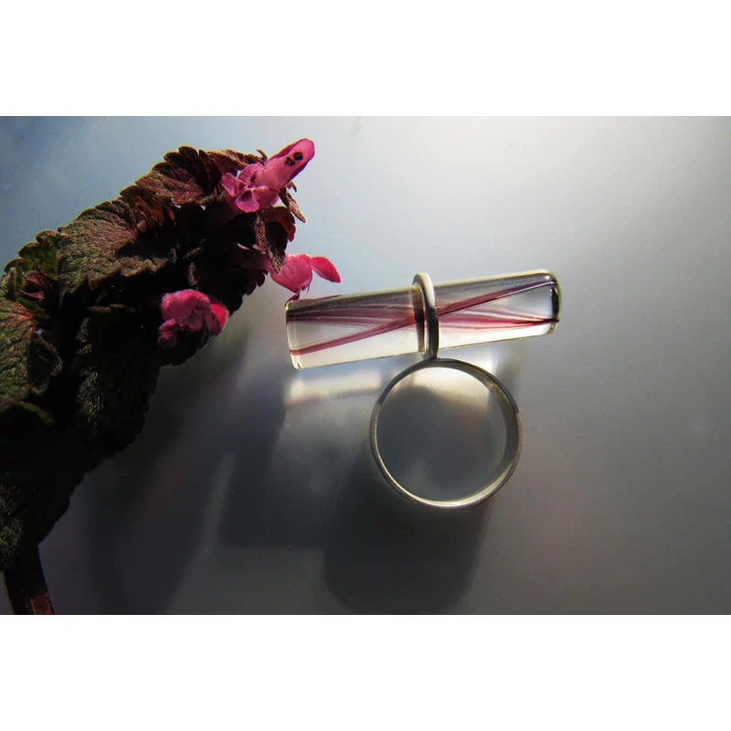 ULTRAVIOLET RING
